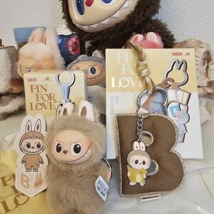 PIN FOR LOVE BUNDLE LETTER "B" BRAND NEW